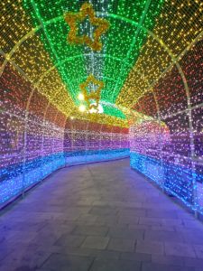 terowongan lampu, tempat instagramable di gading festival sedayu city saat natal