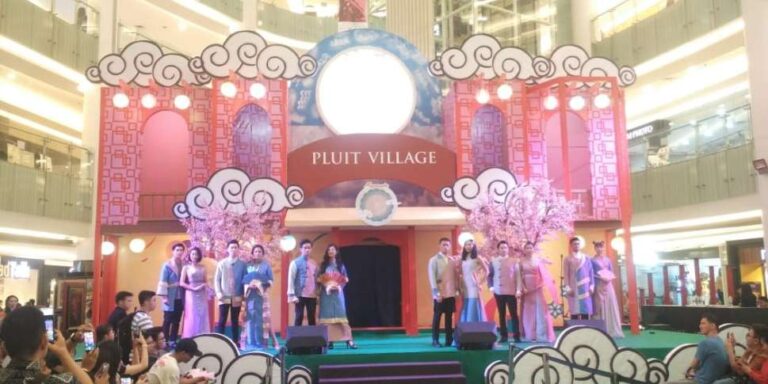 Salah satu kegiatan dalam acara Mooncake Festival 2019 pada Minggu (9/22) sore yaitu peragaan busana khas Tionghoa yang bekerja sama dengan Jakarta Fashion and Art School.