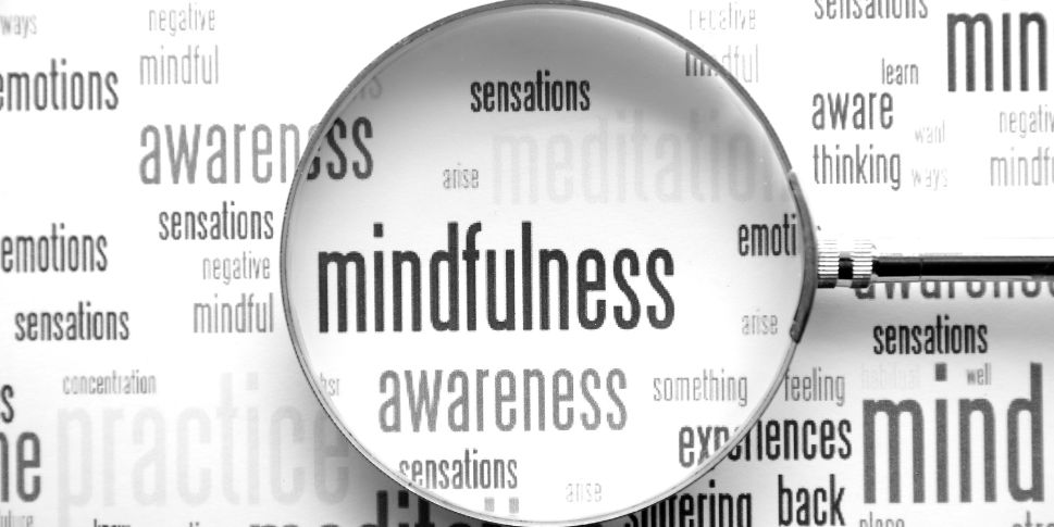 Prinsip mindfulness untuk mendukung kesehatan mental yang bagus kepada para siswa. Kayak apa sih? Buat kamu yang penasaran, simak yuk!