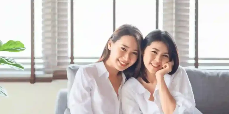Emang susah lho jadi teman yang baik, tapi kamu bisa kok membantu temanmu yang sedang bermasalah. Cek artikel ini selengkapnya!