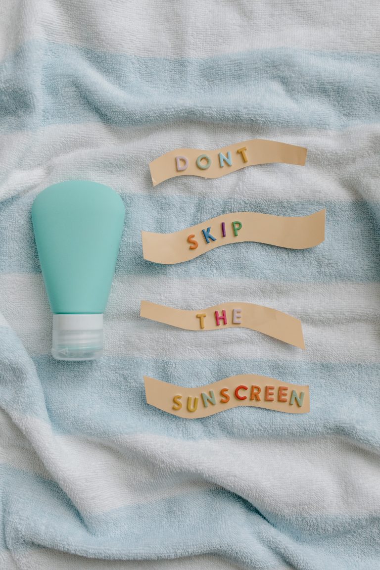 5 Alasan Kamu Harus Pakai Sunscreen Setiap Hari!