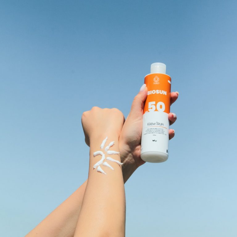Hentikan Pemakaian Sunscreen, Jika Kamu Mengalami Gejala Ini!