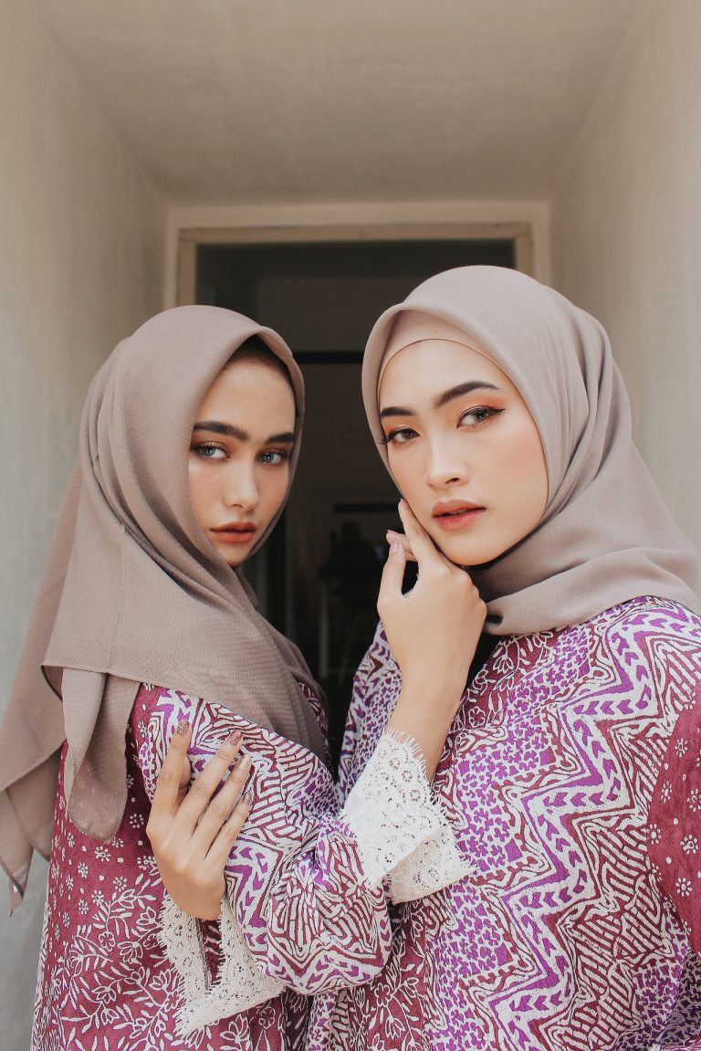 Bagaimana sih pandangan agama Islam terkait perempuan? Kita baca selengkapnya yuk dalam Cerpen Perempuan berikut ini!