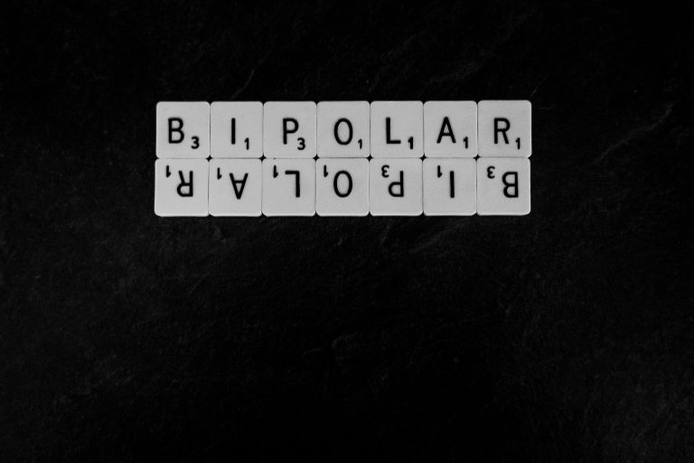 Memahami bipolar melalui artis