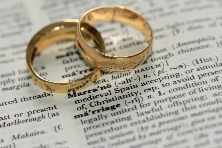 Nikah Muda dan Nikah Dini Ternyata Berbeda!
