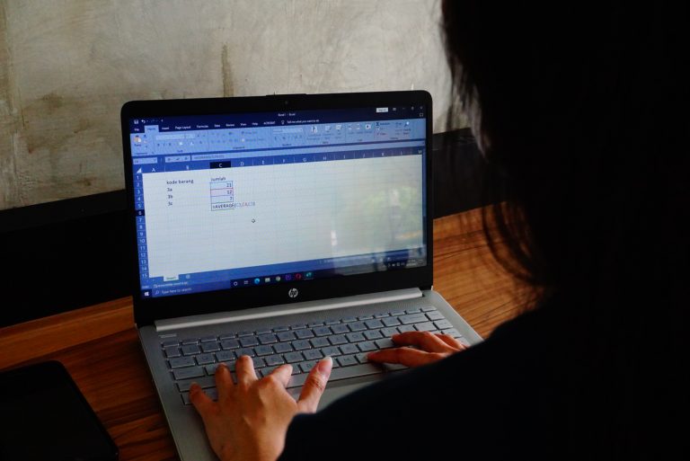 Rumus Dasar Excel yang Harus Diketahui Pelajar Sebelum  Terjun ke Dunia Kerja
