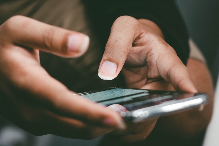 Ngeri! Generasi Digital Native Rawan akan Fenomena Nomophobia