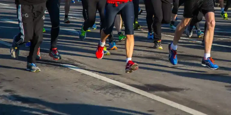Udah mau masuk sekolah dan takut dibilang gendutan? Jogging aja! Baca deh tips jogging dengan benar biar kamu makin sehat dan terlihat fresh!