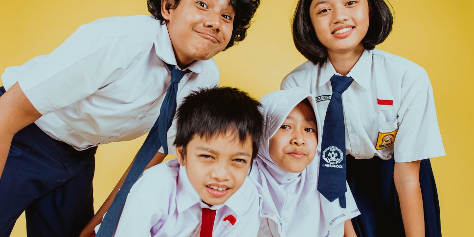 Makna seragam sekolah di Indonesia
