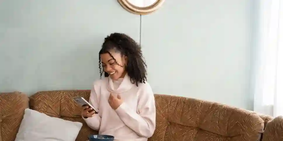 Kamu suka nikmati waktu senggang buat baca webtoon? Bisa nih cek rekomendasi webtoon lokal berikut ini, kualitasnya dijamin TOP!