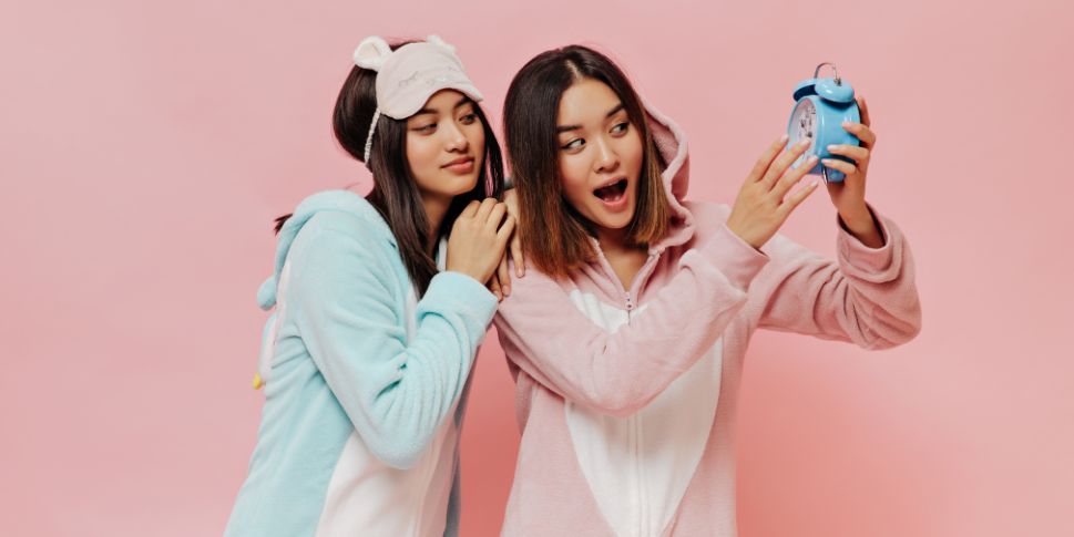 Rekomendasi barang couple bareng bestie