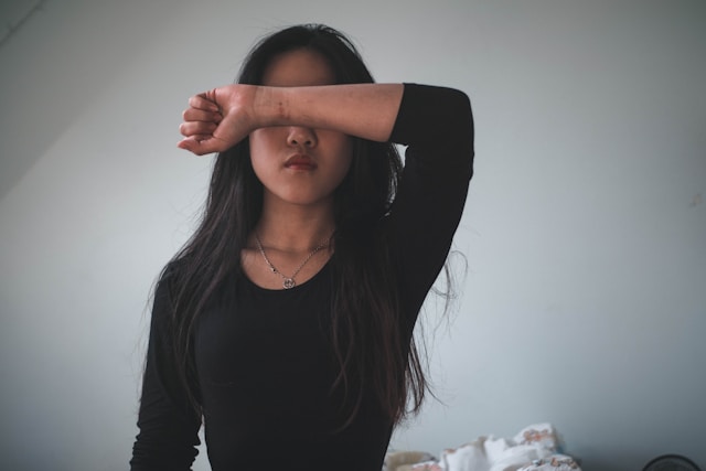 Edukasi tentang anoreksia yang membahas gejala, risiko, dan tips penanganan untuk remaja