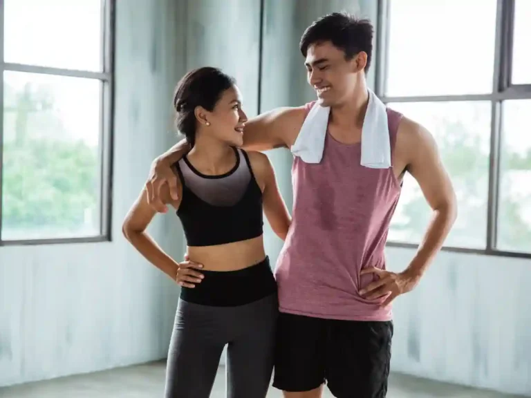 Buat kamu yang punya temen beda lawan jenis, yakin gak nih kalau sahabat jadi cinta itu mustahil? Tapi jangan denial ya