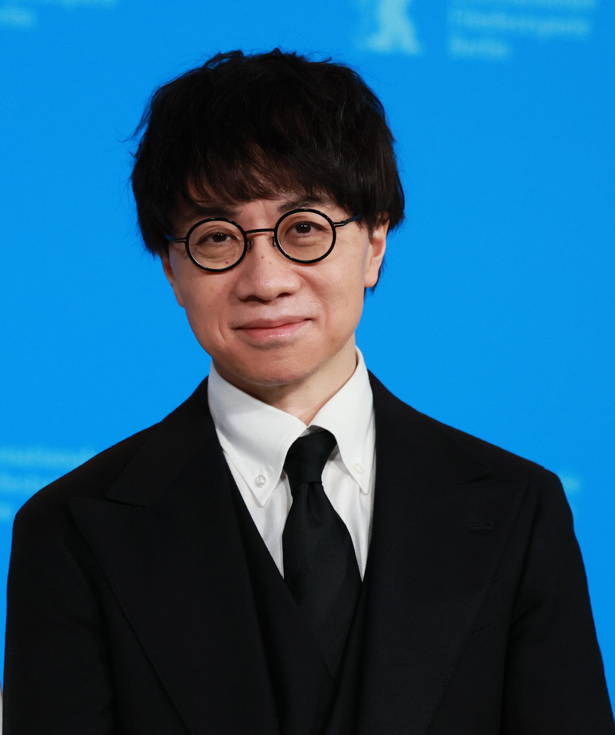 Kamu cenderung suka nonton anime? Pernah dengar nama Makoto Shinkai? Dia adalah salah satu tokoh penting lho di dunia anime.