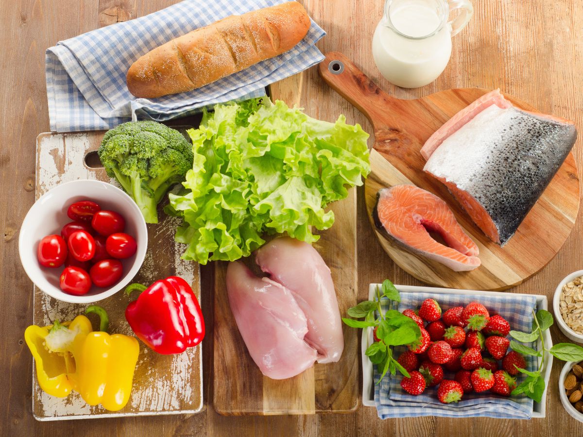 Masa remaja adalah masa pertumbuhan dan perkembangan yang pesat. Maka, pola makan yang sehat sangat penting untuk kamu.Selengkapnya..