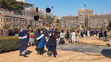 Lulusan Ewha Womans University