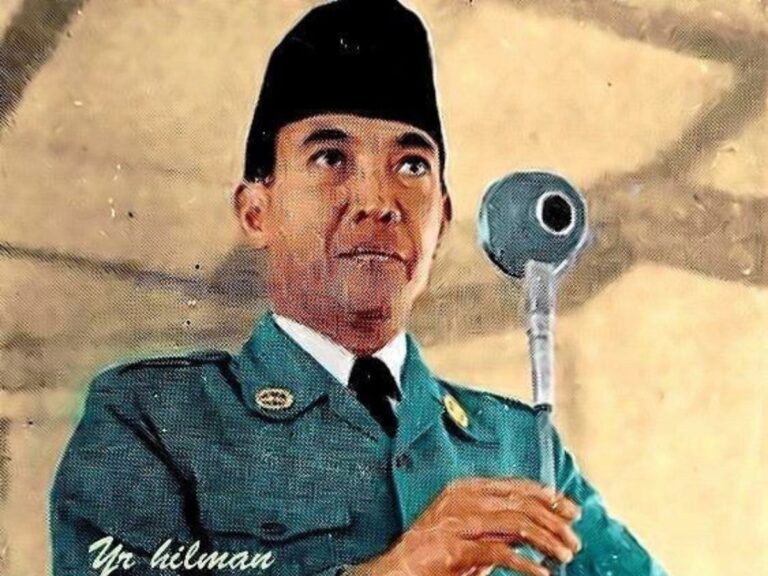 Hampir 55 tahun berlalu sang proklamator wafat. Kenapa Blitar menjadi tempat peristirahatan terakhirnya? Cek fakta kematian Sukarno.