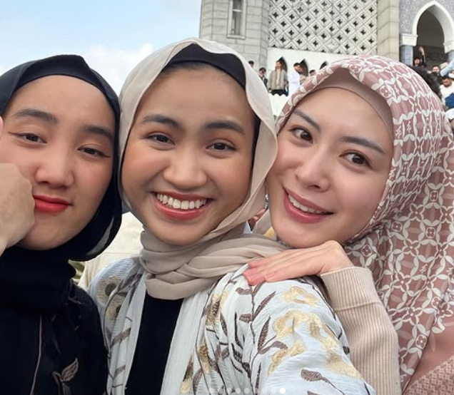 Xaviera, Baidonut, Ayana