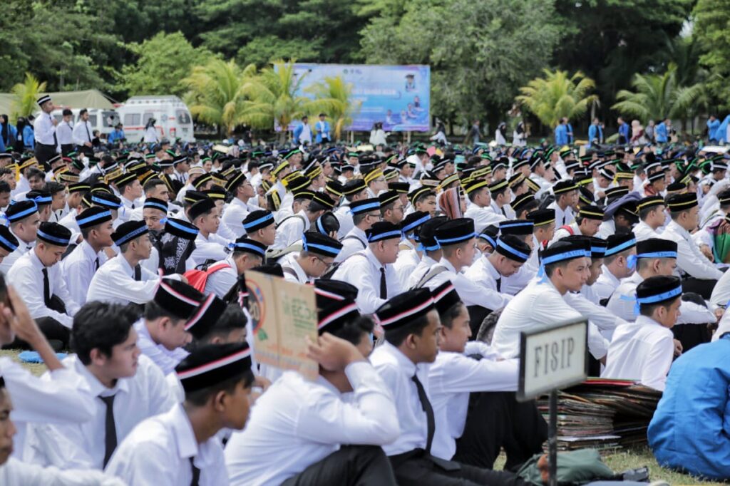 gambar mahasiswa baru