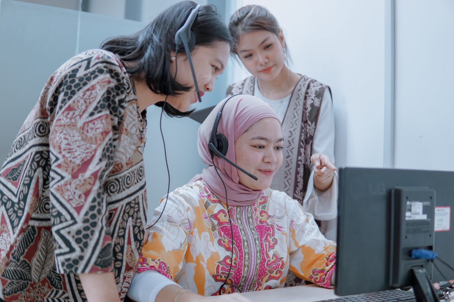 SMK bisa langsung kerja di industri contact center