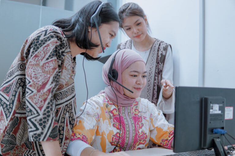 SMK bisa langsung kerja di industri contact center