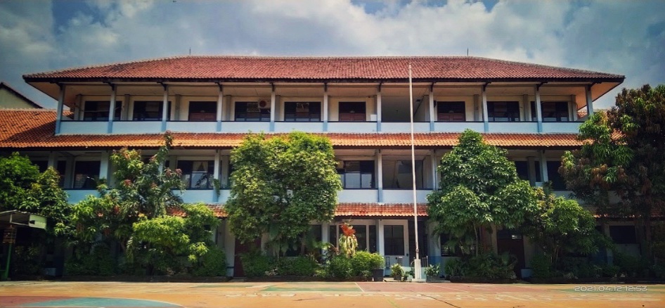Gambar Tampak Depan Gedung SMAN 4 Bekasi