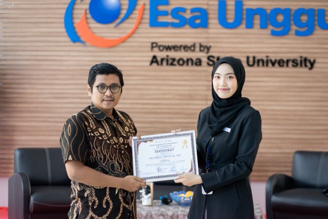 Seminar Nasional "Berani Bicara, Siap Membela: ​Pemuda Peduli HAM" di Universitas Esa Unggul