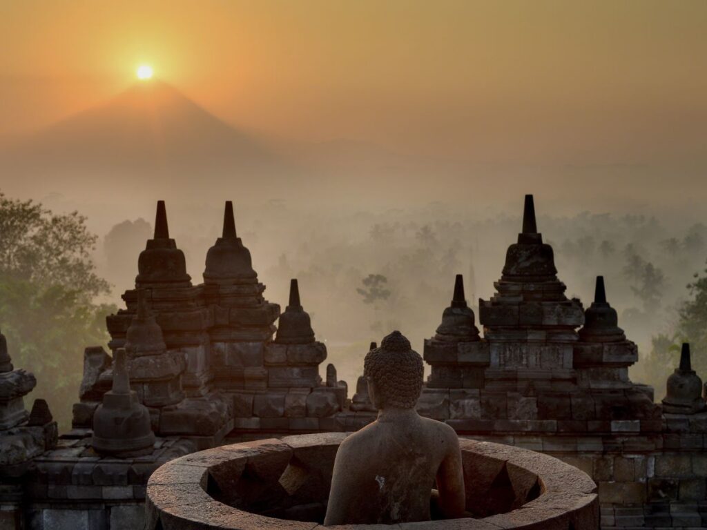 Sebuah Puisi - Borobudur