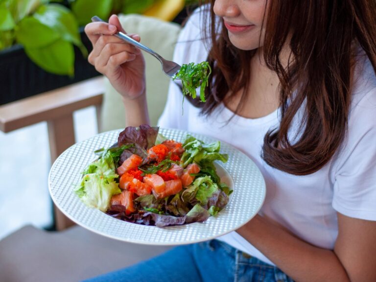 Healthy Food, Healthy Period: Siklus Menstruasi Terganggu? Yuk, Perbaiki Gaya Hidupnya!