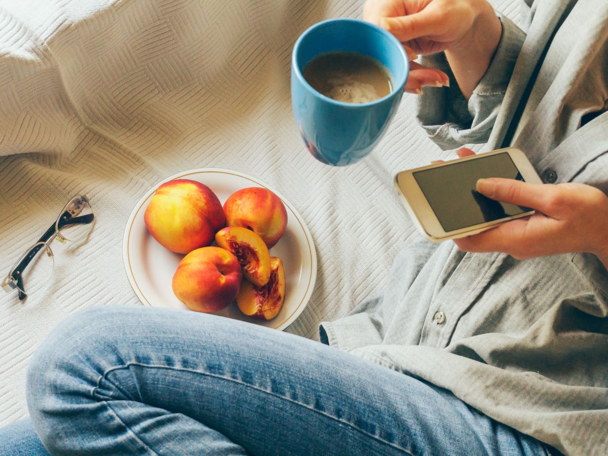Capek sekolah atau tugas numpuk? Coba me time murah meriah dengan budget Rp10 ribu. Ide self-care murah yang bikin pikiran segar.