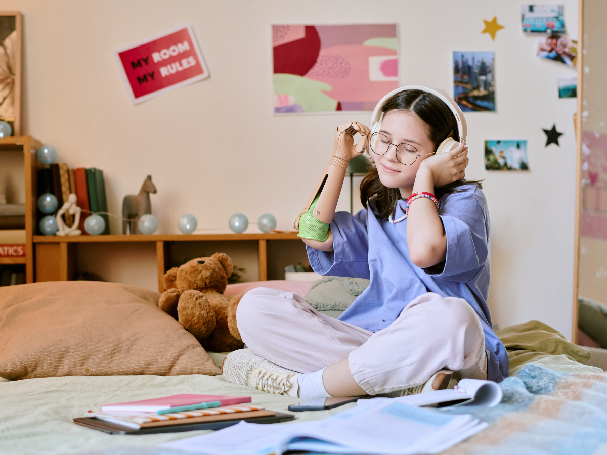 Grammar jadi lebih gampang dipahami kalau dibuat fun kayak musik, bikin belajar seru dan nggak lagi bikin pusing.