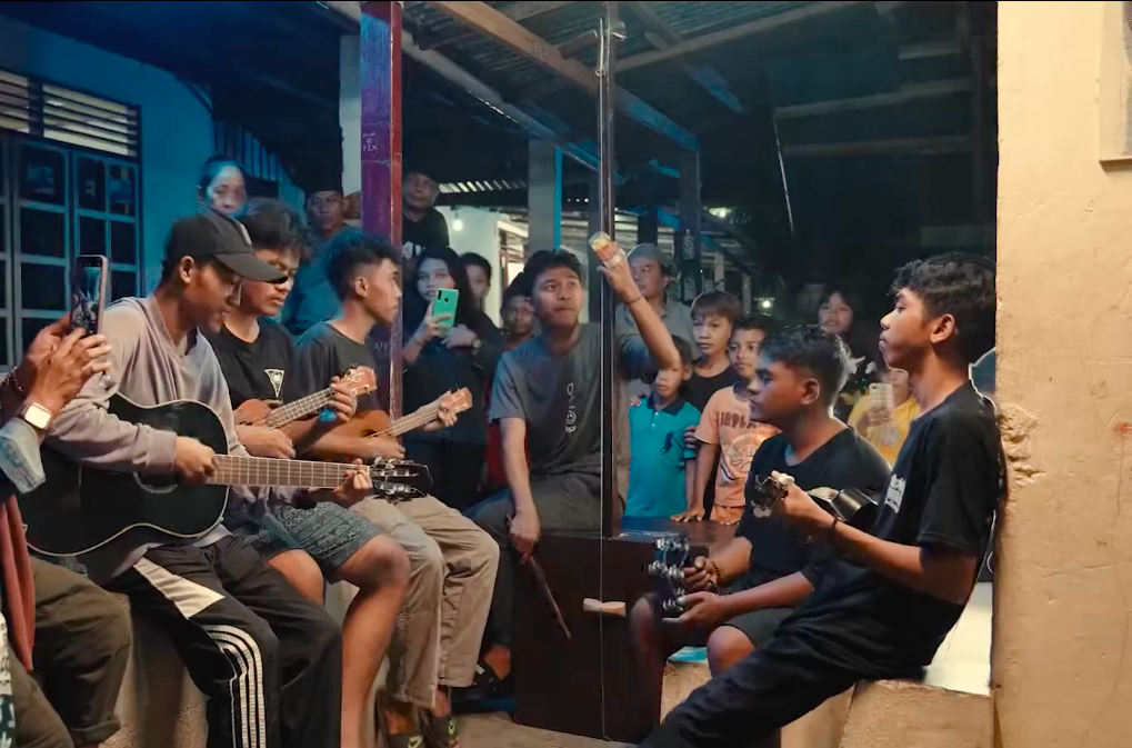 Kenali Yanger, alat musik khas Maluku Utara yang punya cara main unik dan suara merdu. Siapa sangka warisan budaya Indonesia sekeren ini?