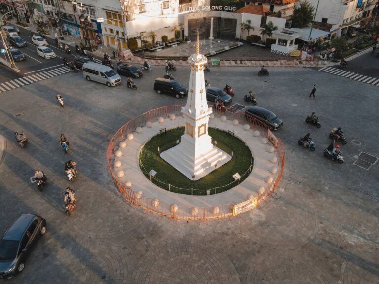 Sebuah Puisi Akrostik - Yogyakarta