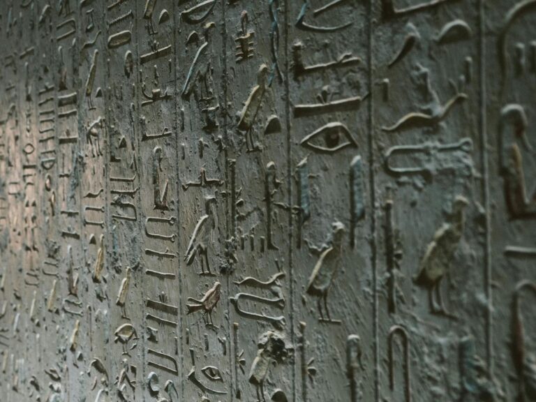 Sebuah Puisi - Niraksara