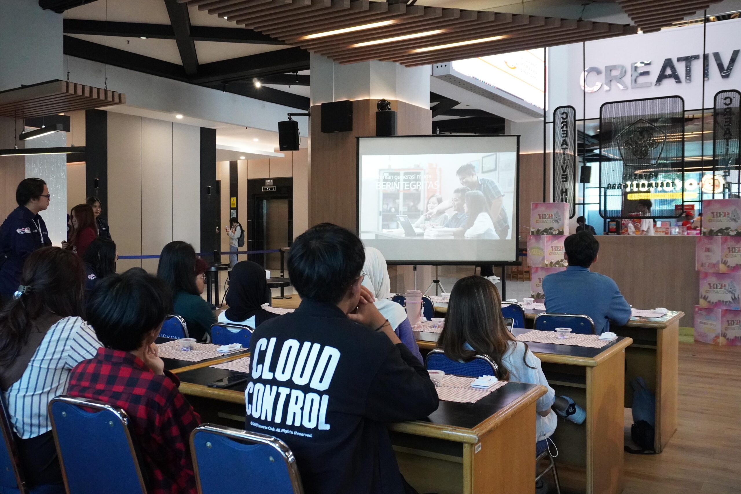 workshop beaded watch