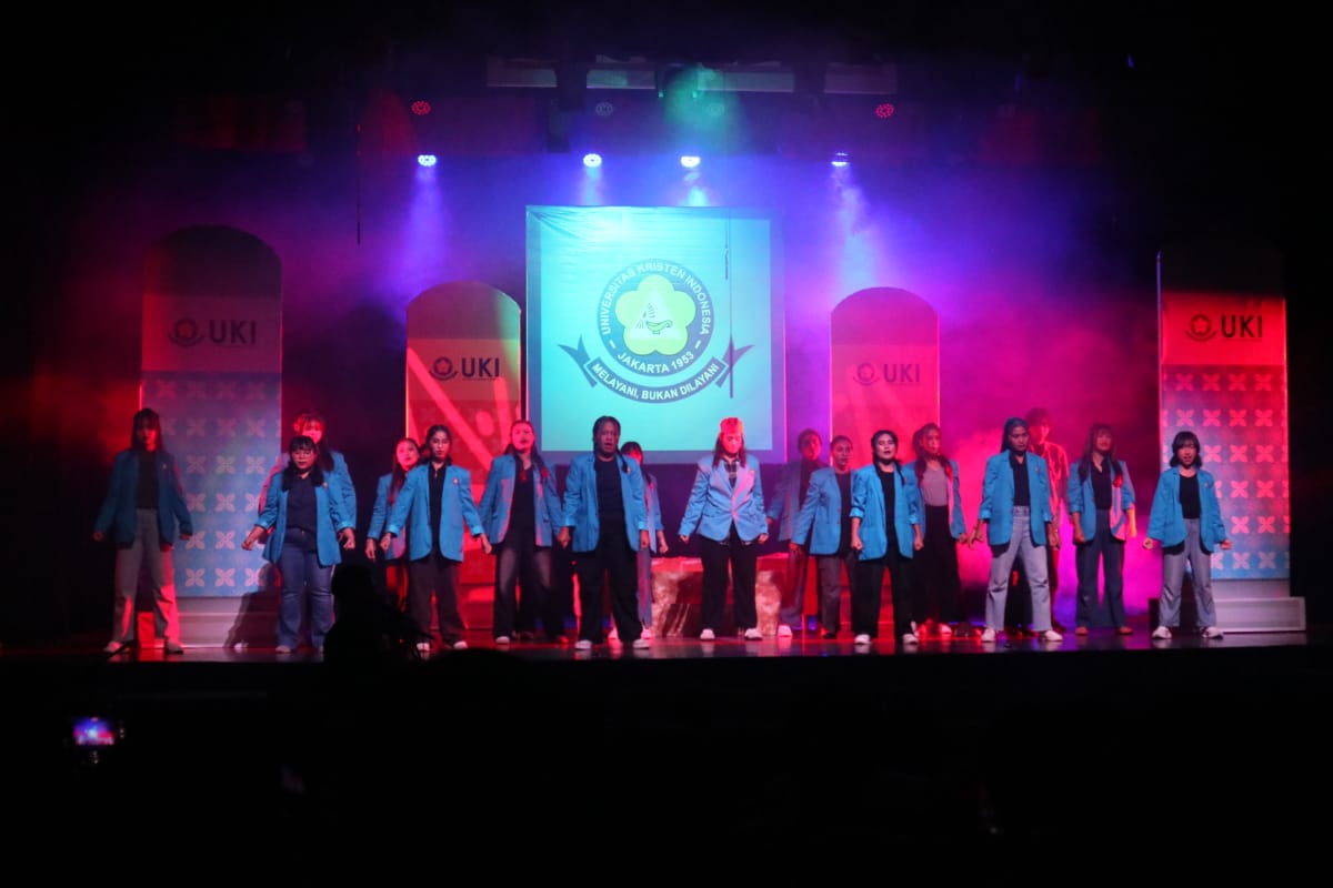 Teater Musikal “UKI UNGGUL: Menggoreskan Tinta Emas” Persembahan Jiwa dan Cinta untuk Kampus