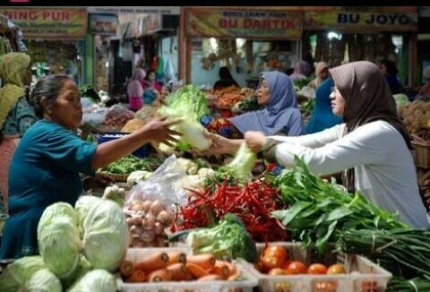 Setiap daerah punya cara sendiri menyapa orang asing. Kenali sapaan khas di luar Pulau Jawa dan maknanya dalam budaya Indonesia.