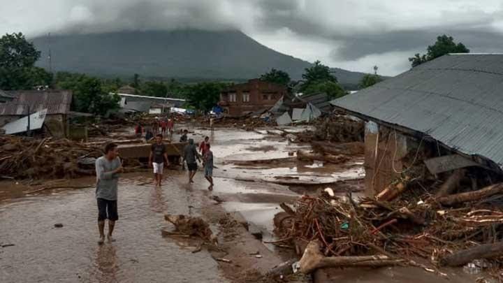 Percayalah, tulisan ini, "3 Jam Menunggu Kepastian", hanyalah sebuah cerita pendek. Karena realita di lapangan, lebih menyedihkan...