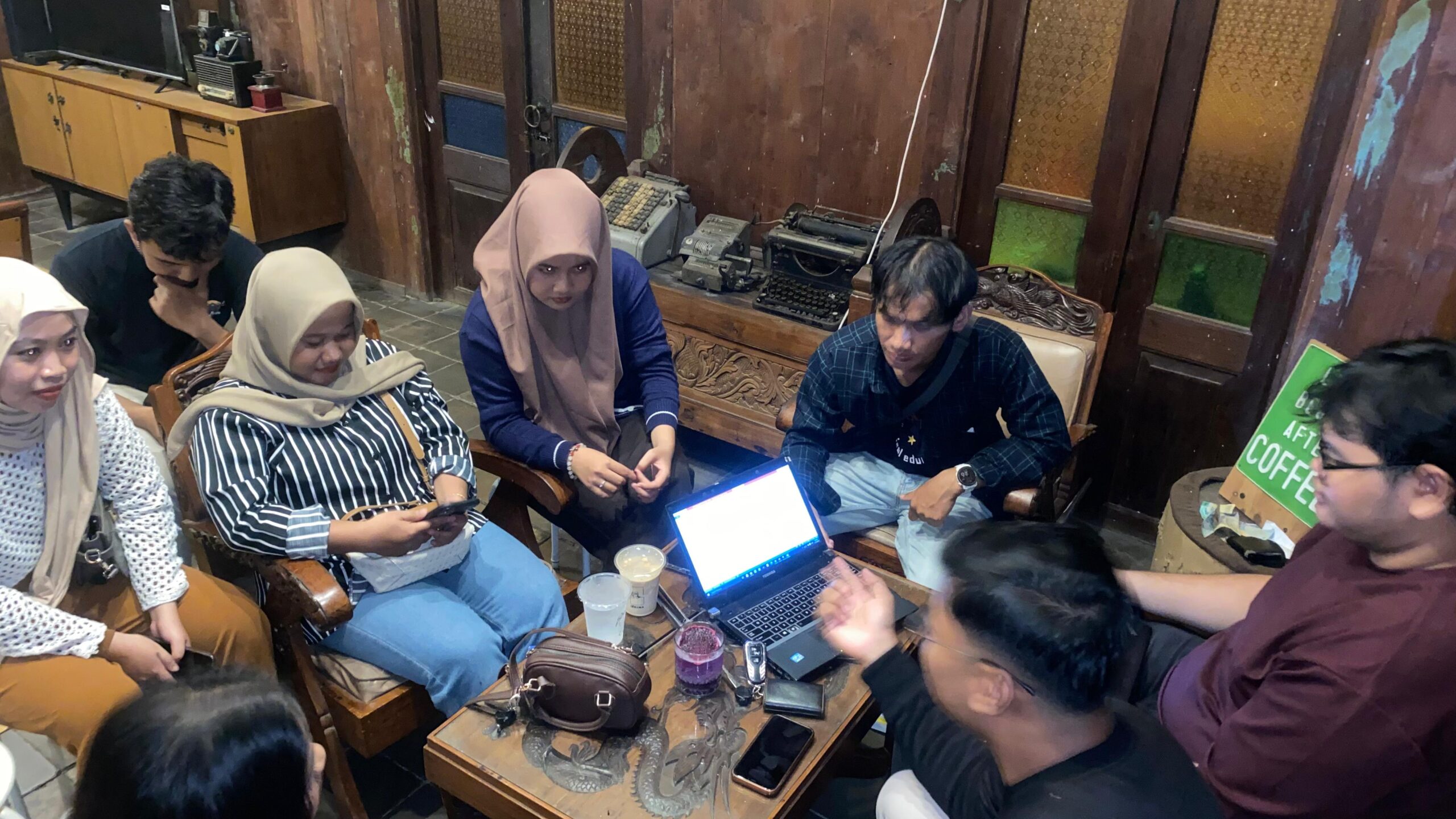 Dari Booth Ramah Lingkungan Hingga Lomba Tari Lentera: Karesidenan Banyumas Hadirkan Inovasi di Komukino Fest 2025