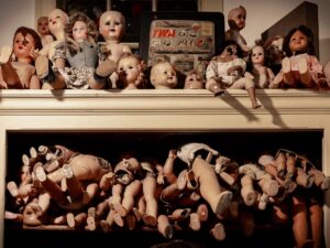 Fakta dan Sejarah Spirit Doll, Boneka Arwah yang Diperlakukan Seperti Manusia