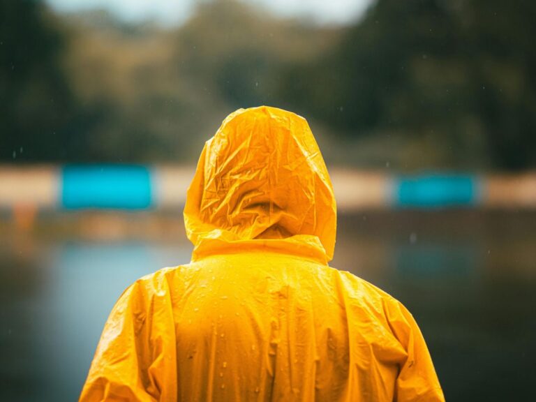 Sebuah Cerpen - Pahlawan Kehujanan