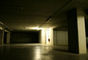 Mengenal Ruang Liminal: Vibe-nya Aneh tapi Familiar