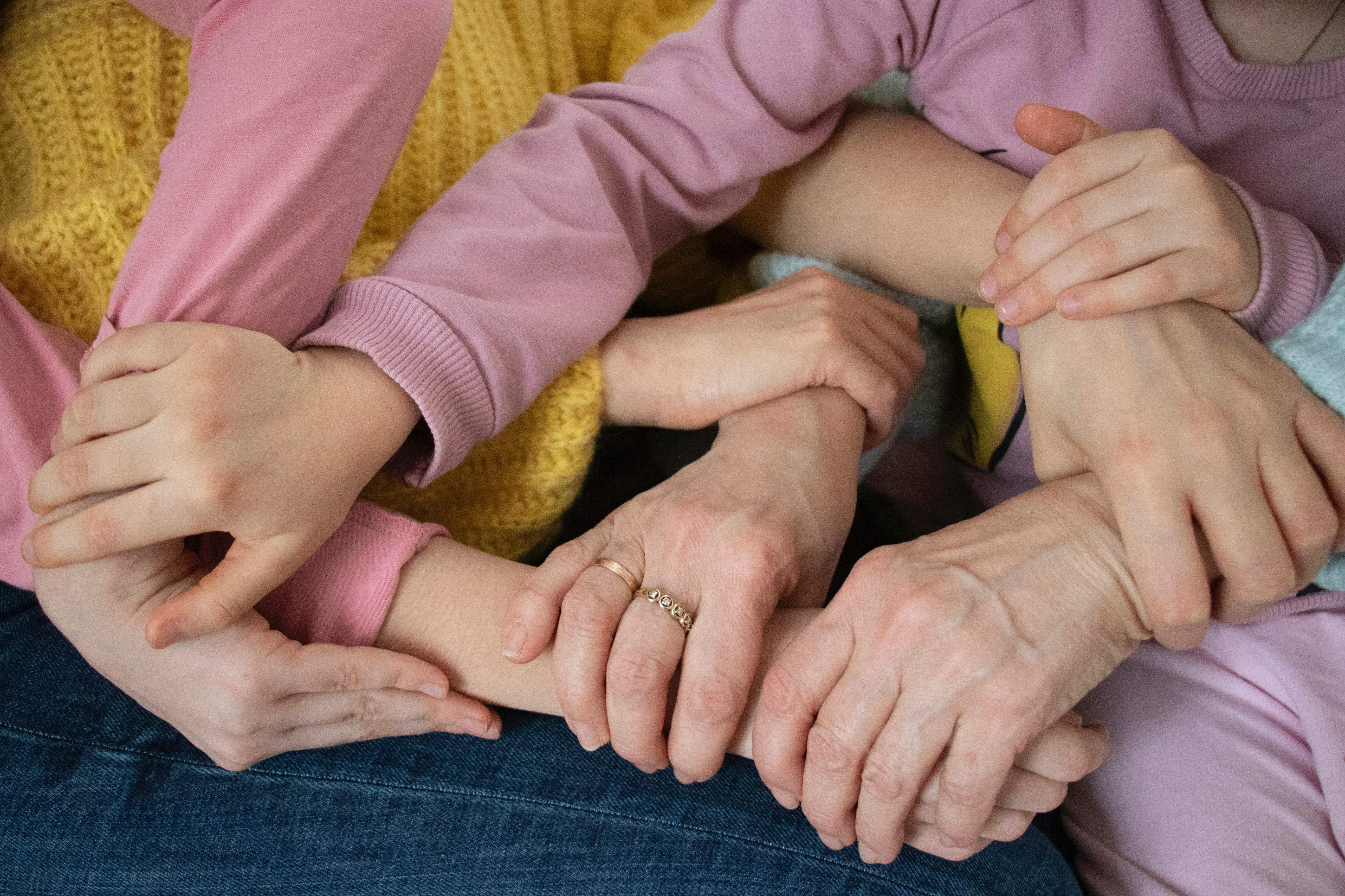 Dengan adanya dukungan dari orang terdekat kita, pasti bisa untuk segera lepas dari Repeating Life Patterns.