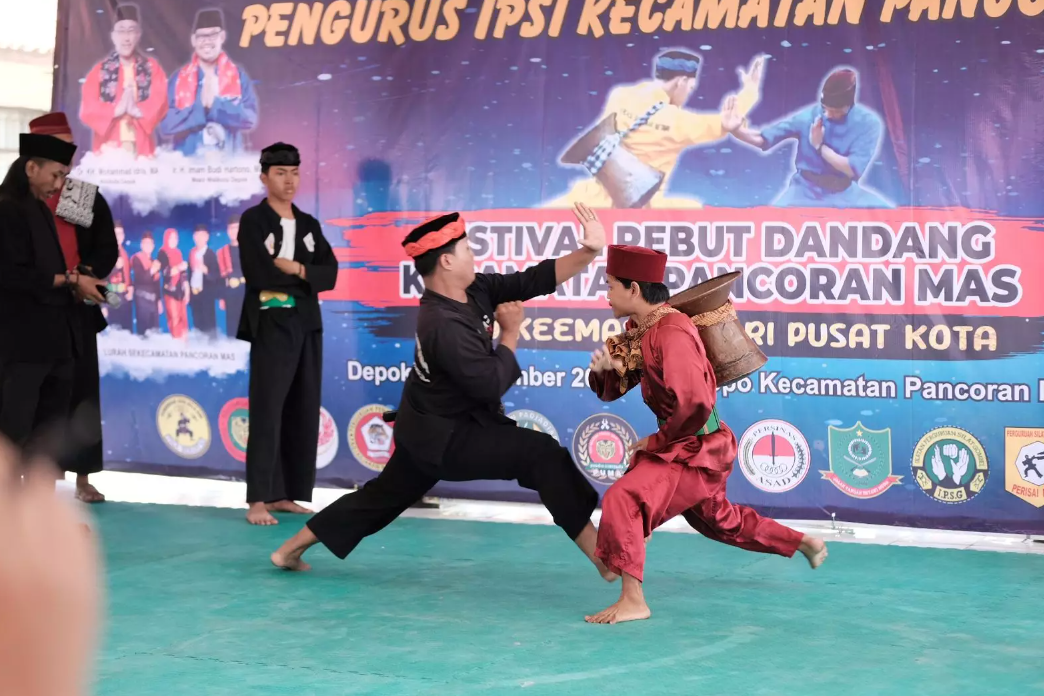 Rebut Dandang khas Betawi Pinggiran? Tradisi yang belum dikenal oleh banyak orang, tapi kira-kira hal unik apa ya yang ada di tradisi ini?