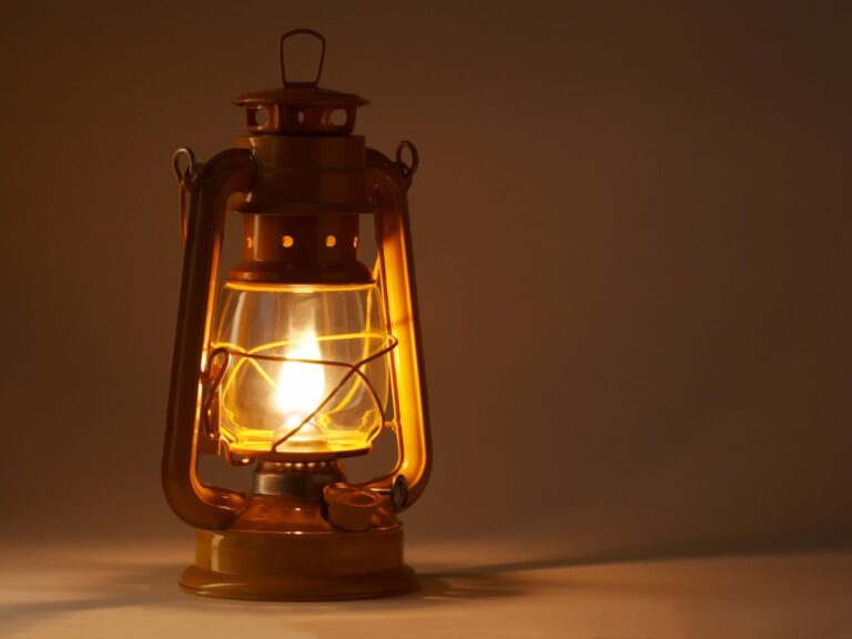 Sebuah Cerpen - Lentera Penuntun Perdamaian