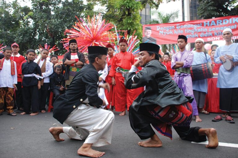 Rebut Dandang khas Betawi Pinggiran? Tradisi yang belum dikenal oleh banyak orang, tapi kira-kira hal unik apa ya yang ada di tradisi ini?