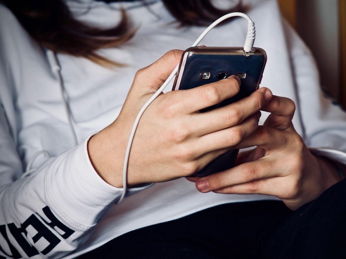 Mendengarkan musik Klasik bisa bantu untuk fokus saat di meja belajar