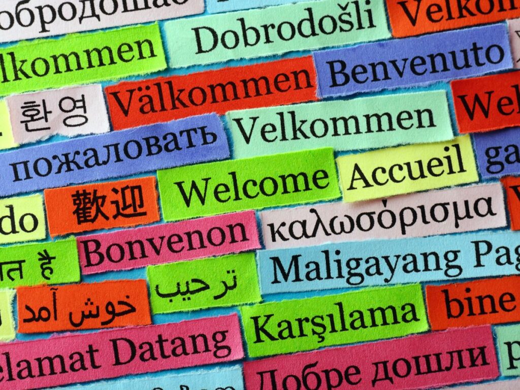 Which Is… Gak Masalah! Bedah Fenomena Mix Language Lewat Kacamata Linguistik