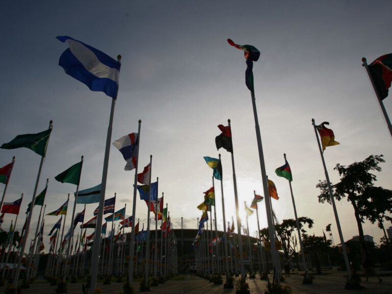 Kamu tertarik dengan hal-hal yang berkaitan dengan dunia Hubungan Internasional? Yuk pahami juga Ilmu dan Kedaulatan Berpikir Negara