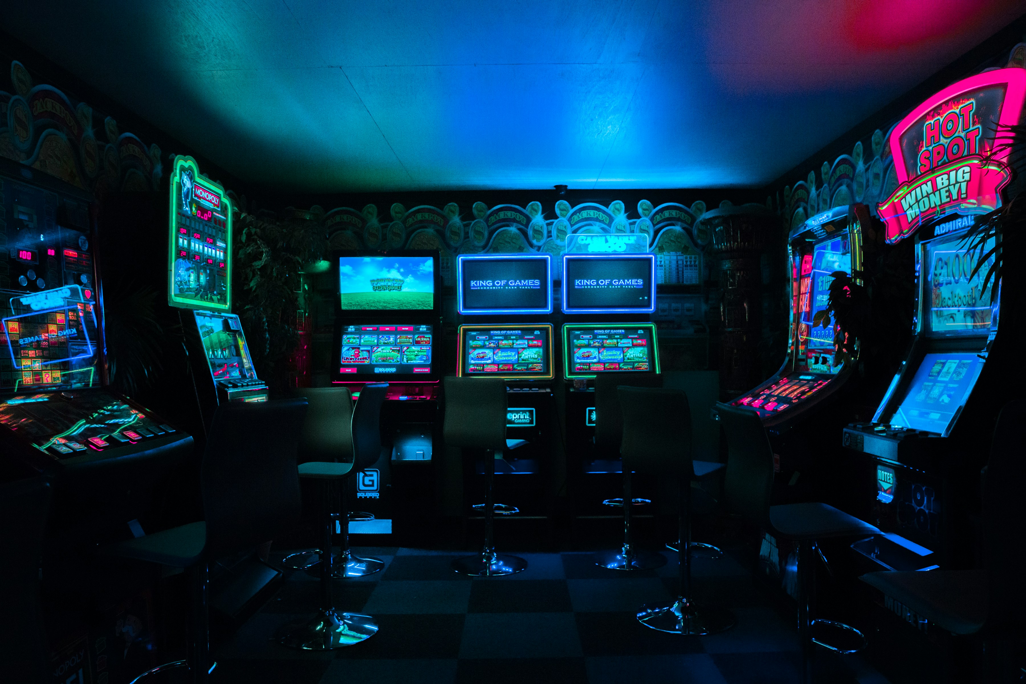 Kalian suka game apa nih? Game era yang sekarang atau yang dulu, tapi sebenarnya ada dampak bagi kesehatan mental lho. Apa ya kira-kira?